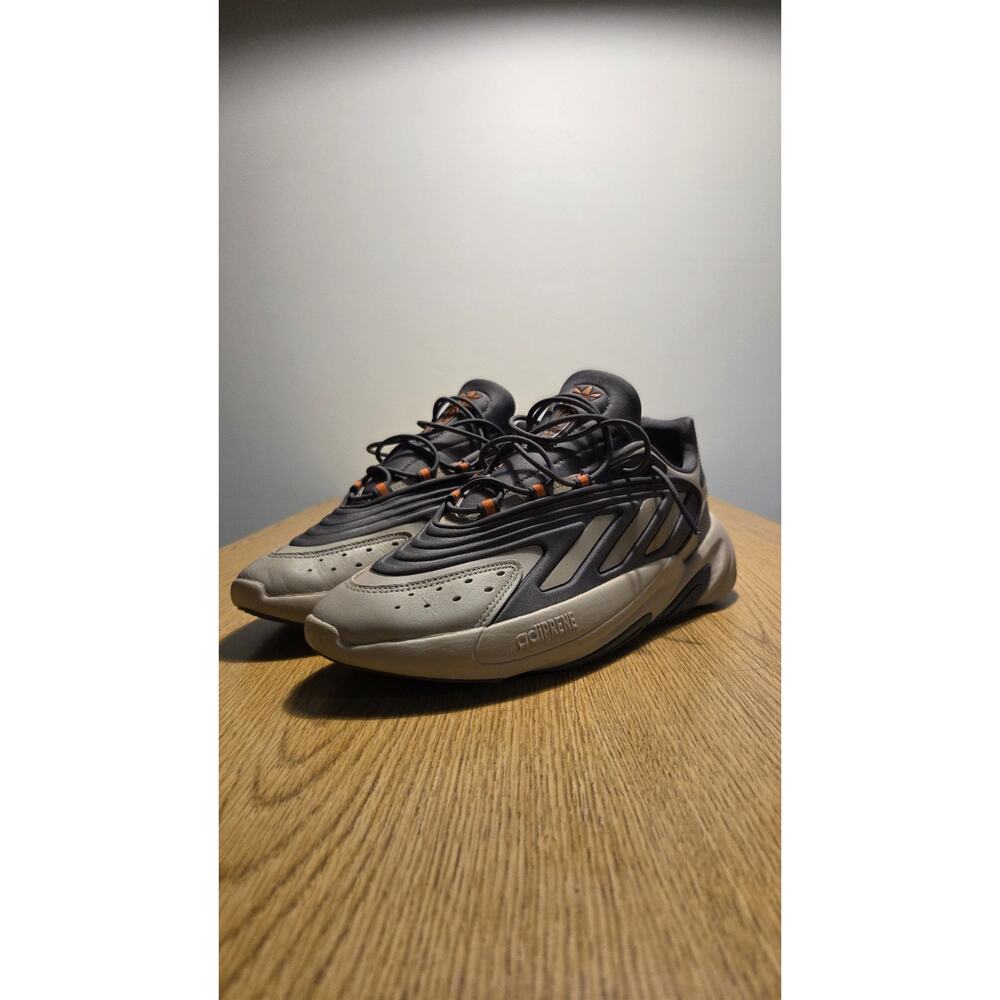 Adidas Ozelia Originals Men Size 10.5 Beige Khaki Casual Dad Shoes Sneakers